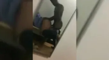 baise devant sa mere