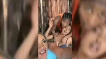 scandale porta potty